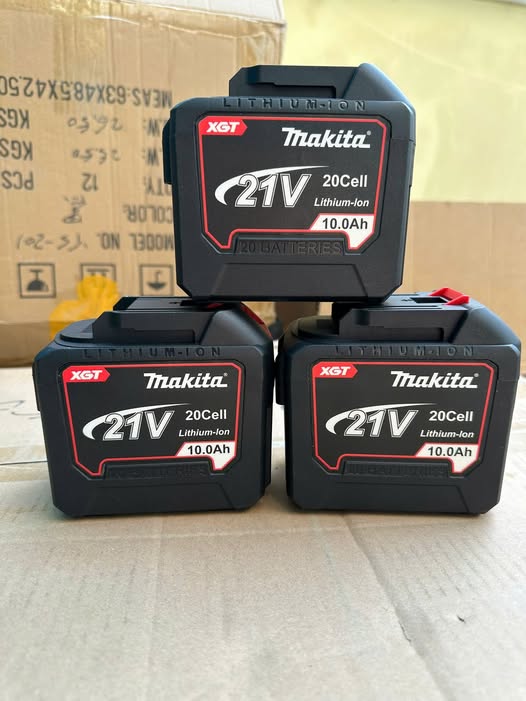 Vfastcar cam kết cung cấp Pin 20 Cell Makita 21V Chân Pin Phổ Thông M21 Có Đèn Báo Pin chính hãng, chất lượng cao với giá cạnh tranh